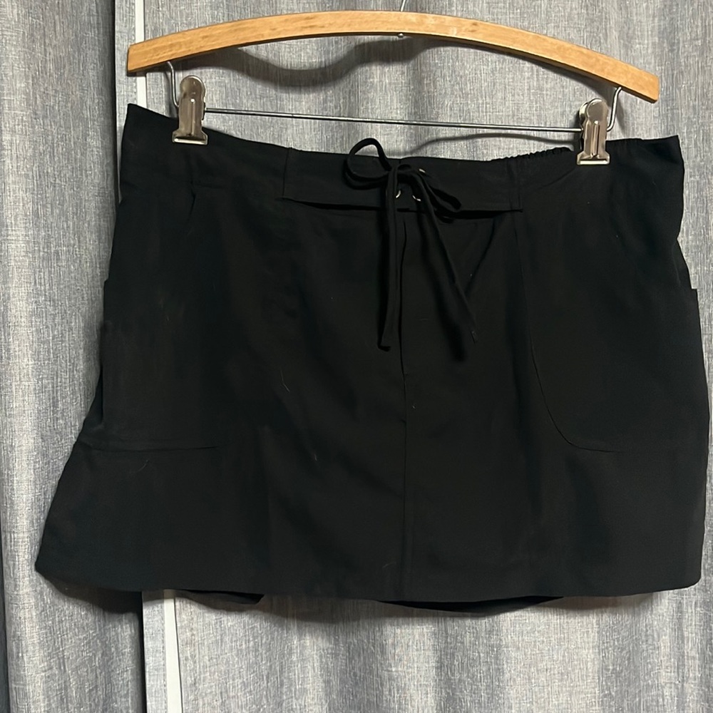 Swim skirt, size large, never worn!